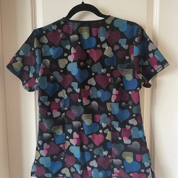 Scrub top - Picture 3 of 4